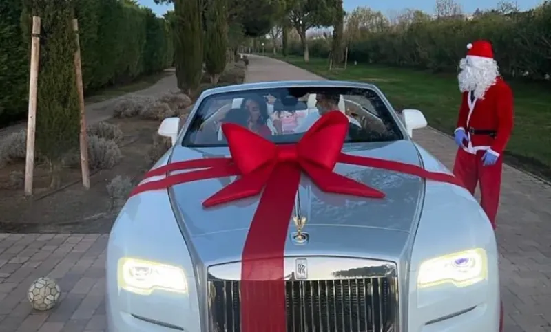 Cristiano Ronaldo recibió un Rolls-Royce como regalo de Navidad