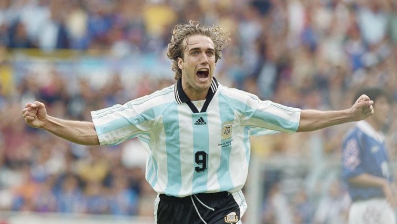 Gabriel Batistuta felicitó a Lionel Messi por igualar su récord de goles en Mundiales