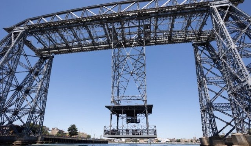 El puente transbordador Nicolás Avellaneda, parte de un circuito turístico ambiental