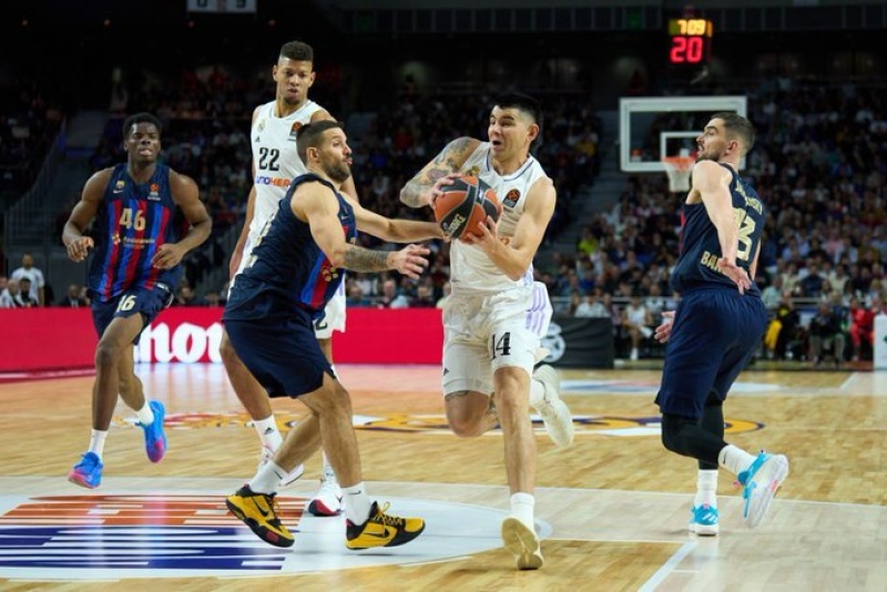 Real Madrid le ganó al Barcelona por Euroliga con argentinos en cancha