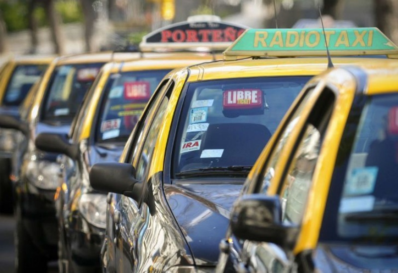 Los taxis aumentarán 30% en marzo y 20% en mayo