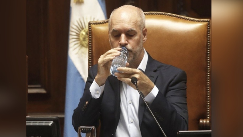 Rodríguez Larreta, sobre porqué ”toma agua con las dos manos”