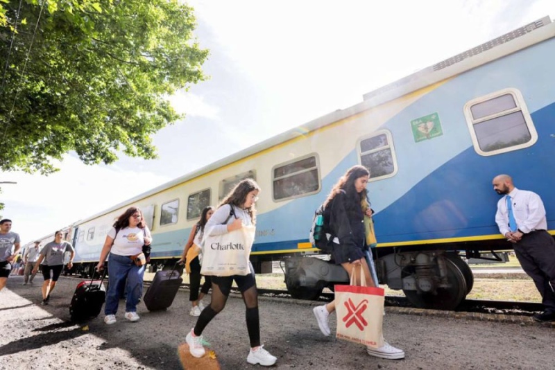 Fin de semana largo: casi 1 millón de personas viajaron en transporte público