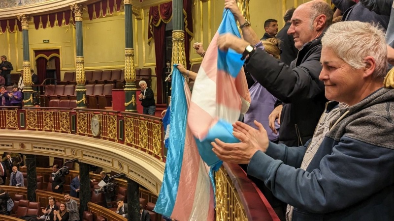 España aprobó una nueva ”Ley Trans” histórica para Europa