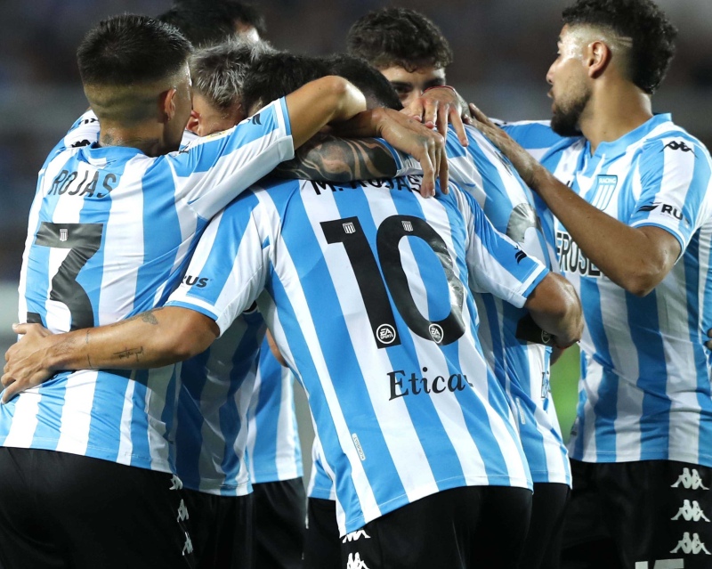 Racing le sacó el invicto a Lanús