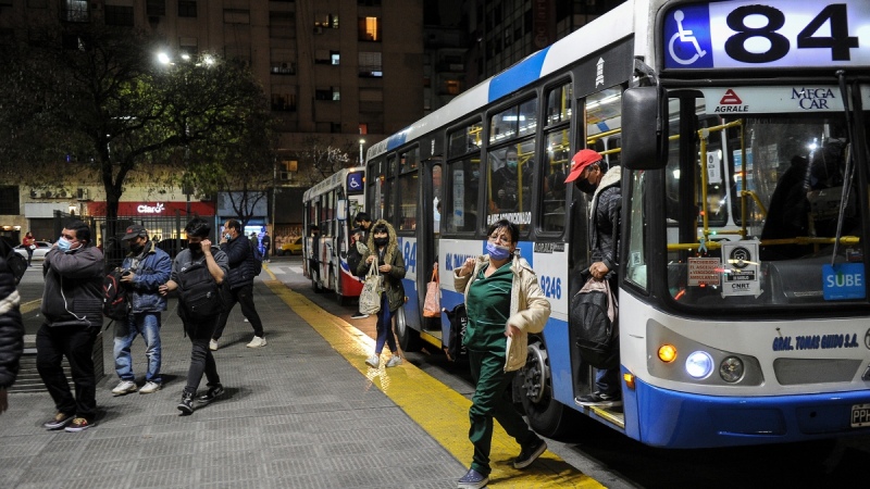 Aumenta el transporte público: suben los precios del tren y el colectivo