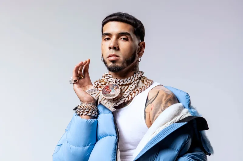 Anuel AA y Myke Towers en los Latin American Music Awards 2023