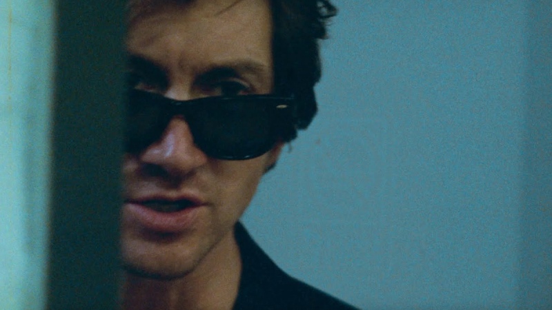 Arctic Monkeys estrena el video de ”Sculptures of Anything Goes”