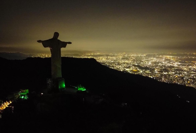 Brasil se sumó a la Hora del Planeta apagando el Cristo Redentor