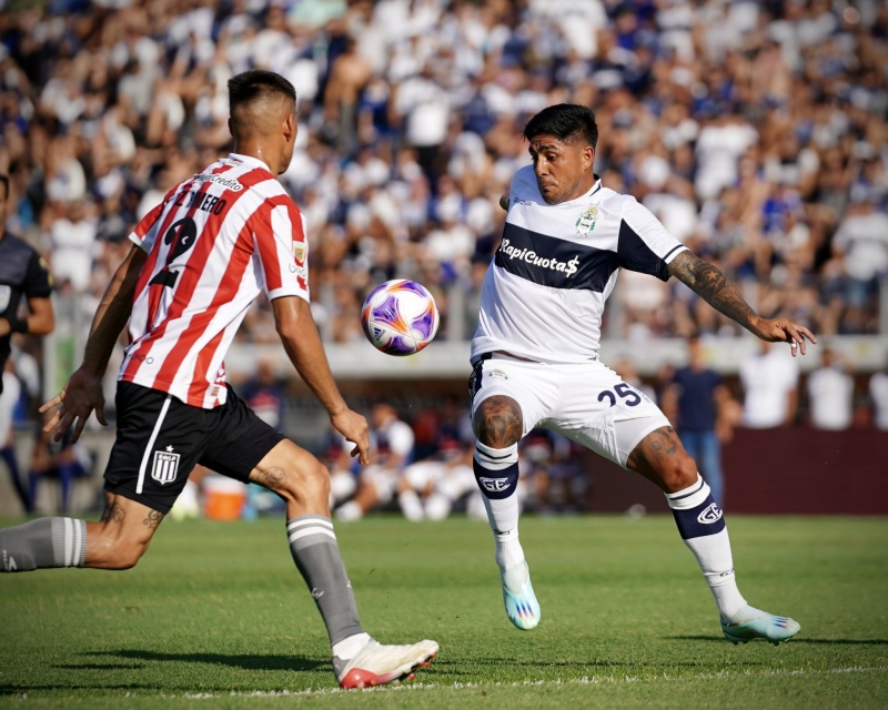 Gimnasia de La Plata le ganó el clásico a Estudiantes tras 13 años