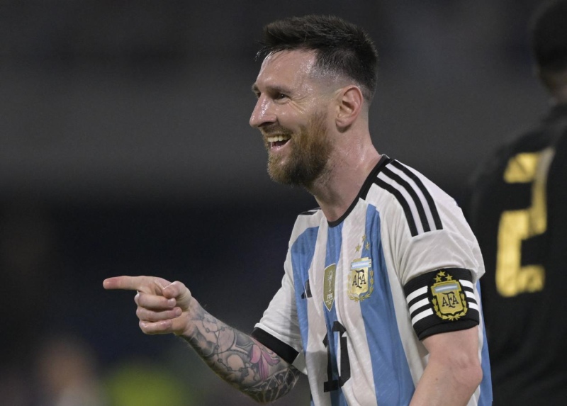 Messi convirtió tres goles y alcanzó los 102 gritos con la Selección