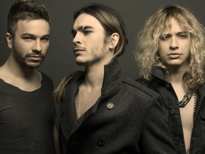 AIRBAG se presenta en el Movistar Arena