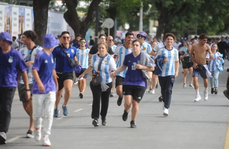 Hinchas de Panamá no pudieron ingresar con la camiseta de su selección al Monumental