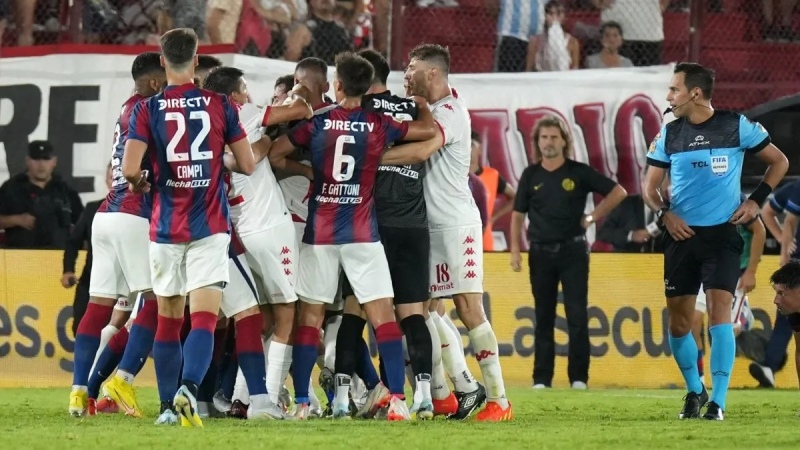 Polémica tras Huracán vs San Lorenzo: ¿Cortaron el agua del vestuario a propósito?