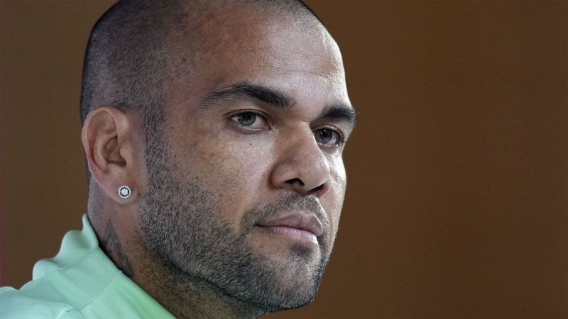 Dani Alves sigue detenido y volverá a declarar por presunto abuso sexual