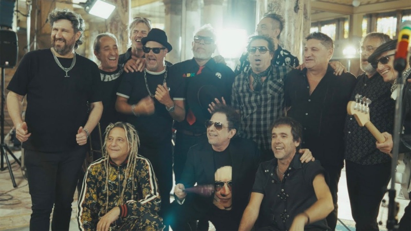 Los Auténticos Decadentes y Andrés Calamaro reversionan “Costumbres argentinas”