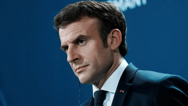 Emmanuel Macron promulgó la reforma jubilatoria y se agudiza el conflicto en Francia