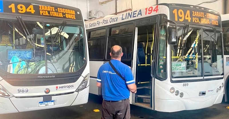 Sigue el paro de colectivos: 23 líneas no circulan por el AMBA