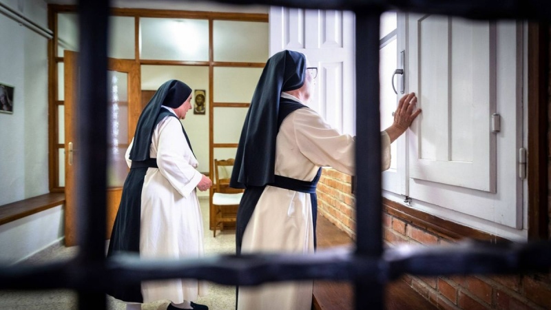 Cierran conventos en España por falta de monjas