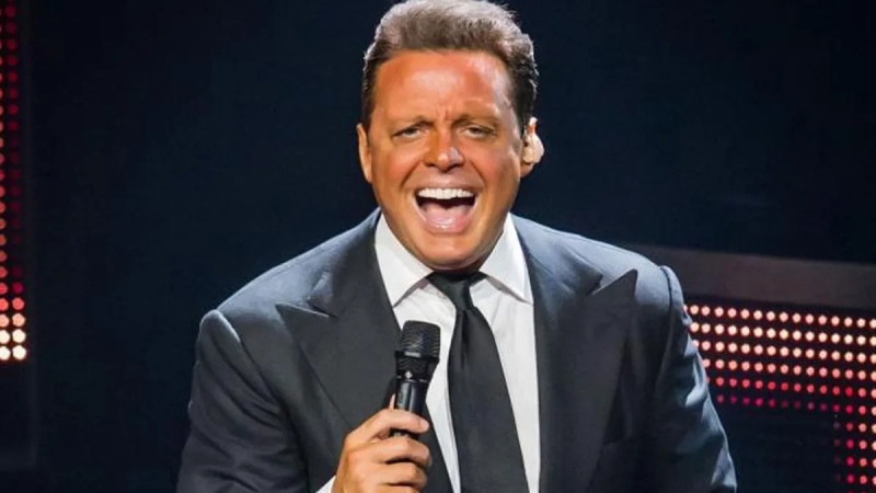 Por entradas agotadas, Luis Miguel suma 3 nuevas fechas!