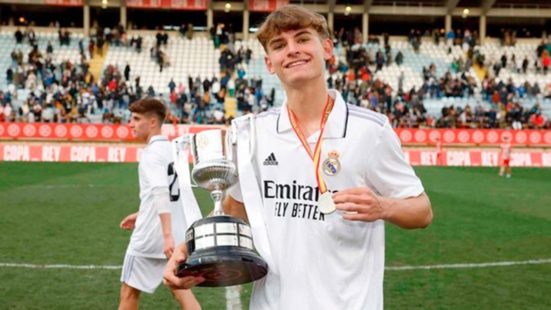 Nico Paz no jugará el Mundial Sub 20 y fue citado con la Primera del Real Madrid