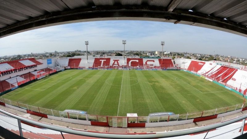 Un niño de 5 años cayó al vacío en una tribuna de la cancha de Instituto