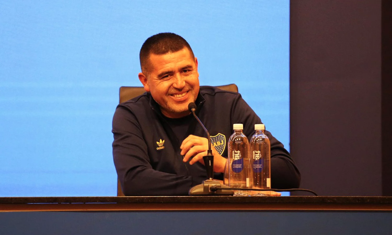 Riquelme anunció su partido despedida y confirmó que estará Leo Messi