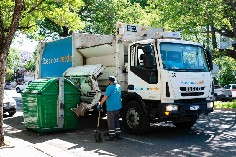 Rosario: Balearon a un camión recolector de basura y se suspendió el servicio