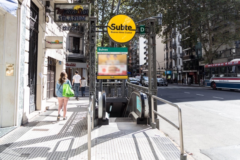 Vuelve a abrir la estación Bulnes!