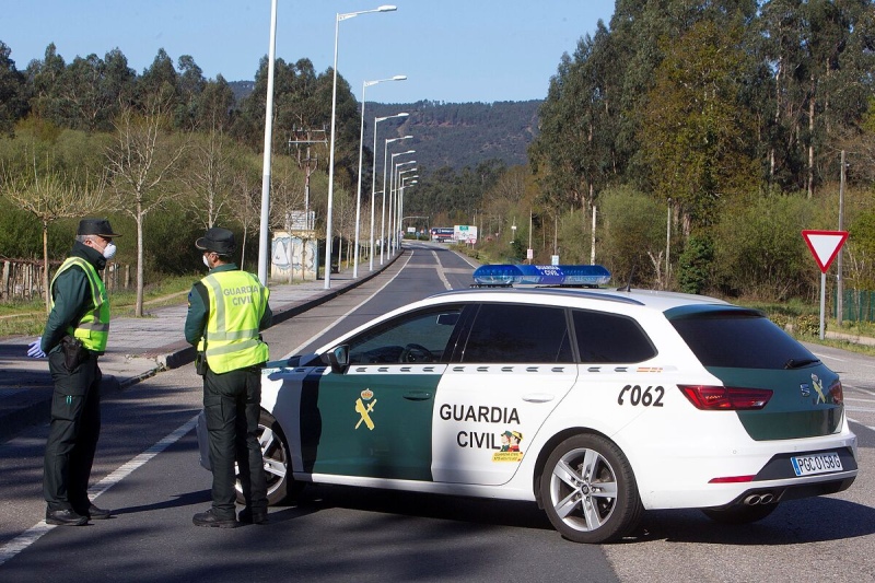 Pontevedra: Muere un niño tras quedarse encerrado en un auto