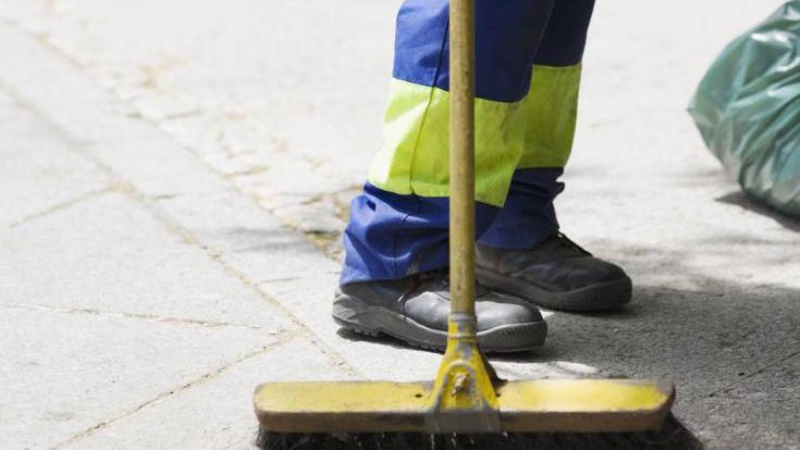 España: Agredieron brutalmente a un trabajador del servicio de limpieza