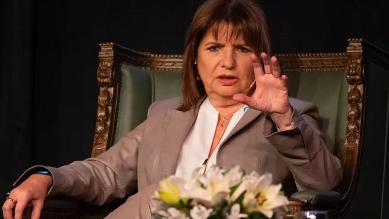 Bullrich propone un ”blindaje” para salir del cepo y el FMI