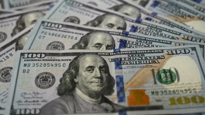 El dólar blue vuelve a subir, ¿a cuánto se vende hoy?