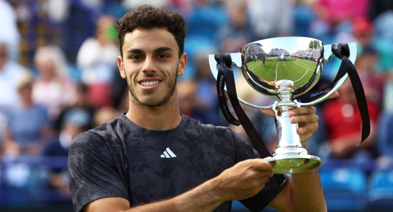 Francisco Cerúndolo se quedó con el título en Eastbourne y entró en la historia del tenis argentino