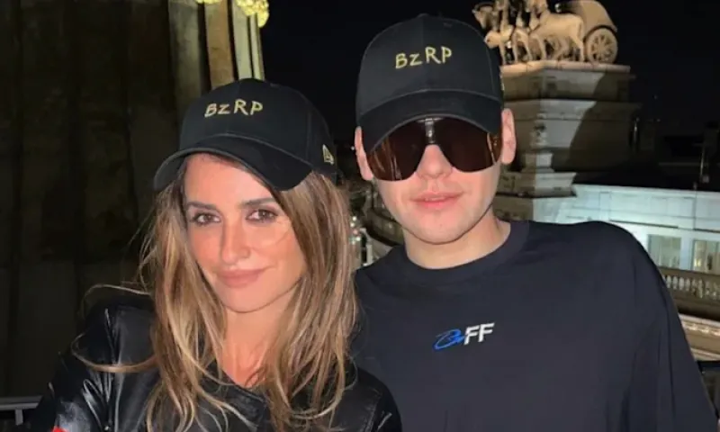 Las fotos virales de Penélope Cruz junto a Bizarrap en Madrid