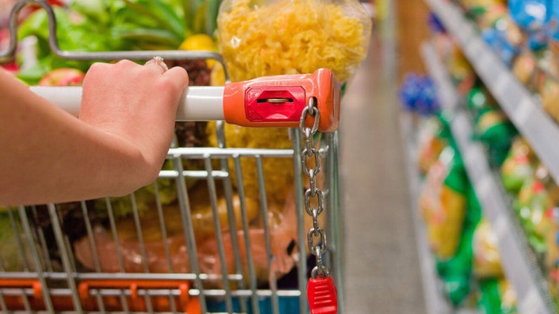 ¿Qué productos básicos salen más de $1000 en los supermercados?