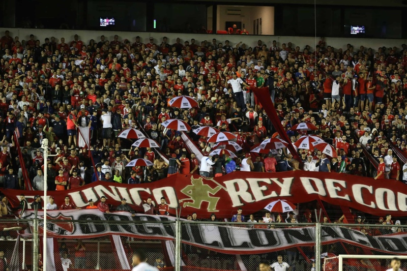 El insólito nombre de un mini hincha de Independiente