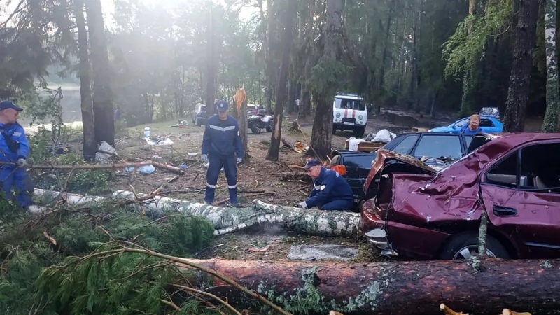 Rusia: tremenda tormenta deja ocho muertos en un campamento