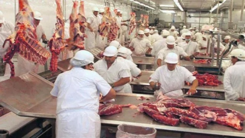 Intentaron matar al titular del Sindicato de la Carne