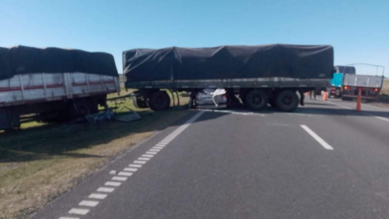 Tragedia: murieron la madre y la hermana de un jugador de River al chocar con un camión