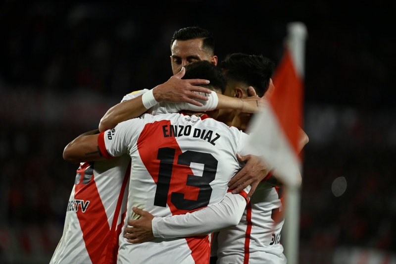 River goleó 5-1 a Barracas Central