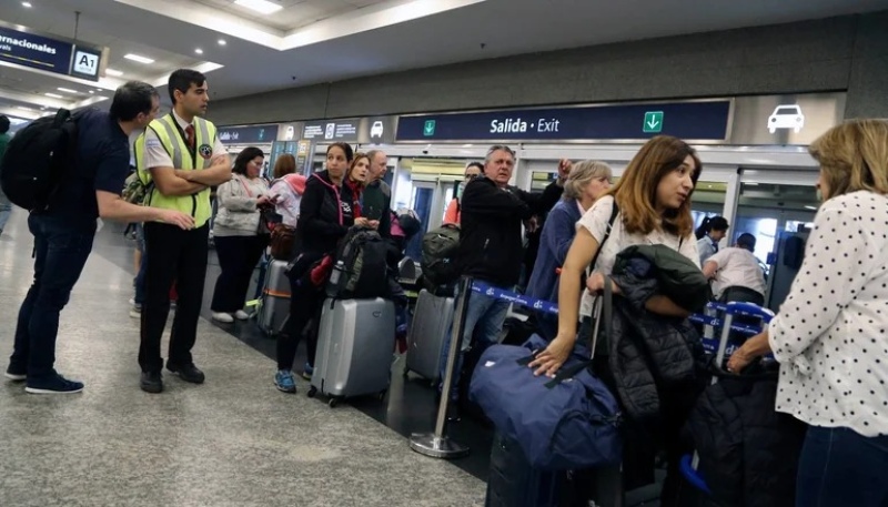 Cancelación de vuelos: tras reunión con Trabajo, levantan la medida de fuerza y se normaliza el servicio