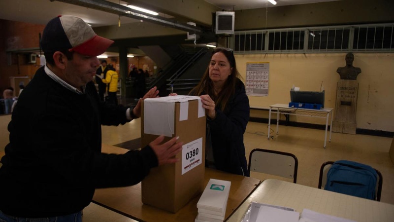 Demoras para votar en la ciudad de Buenos Aires por problemas con el voto electrónico