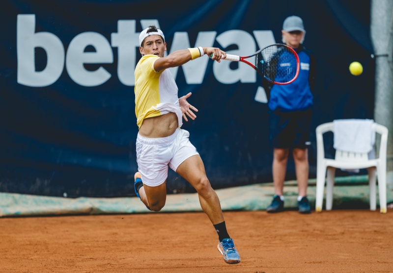 Sebastián Báez le ganó a Tomás Etcheverry y está en la final de Kitzbuhel