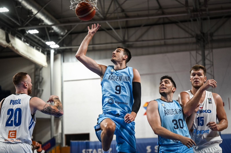 El seleccionado de básquet argentino venció a República Checa