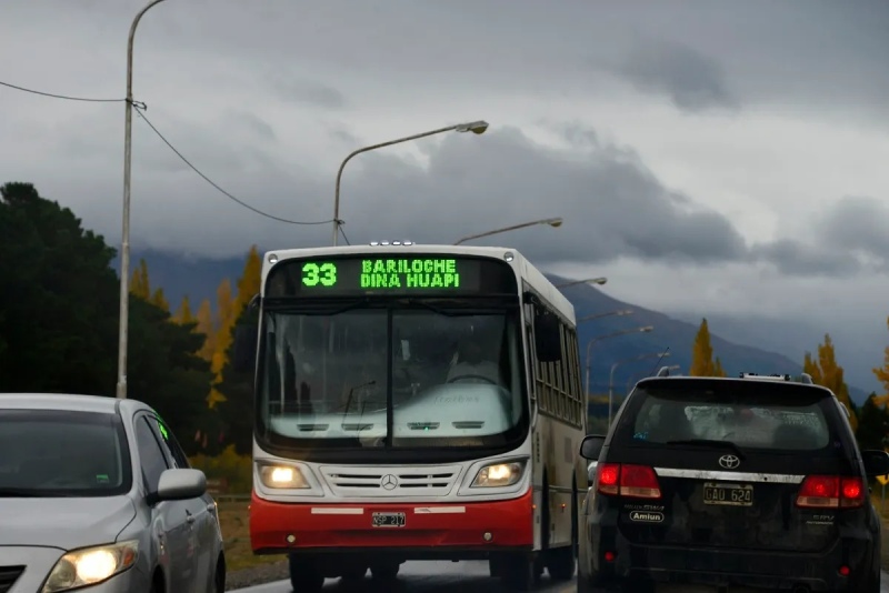 Paro de colectivos en el interior del país: amenazan con suspender el servicio por falta de pago