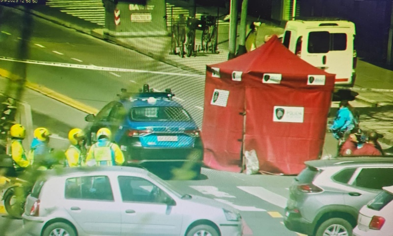 Un colectivo atropelló y mató a una señora