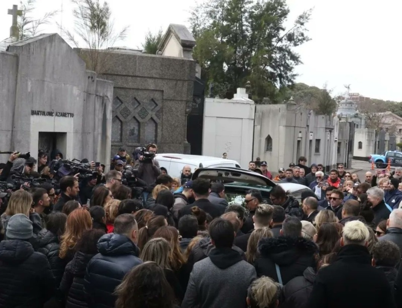 Así fue la despedida a Silvina Luna en el Cementerio de Chacarita