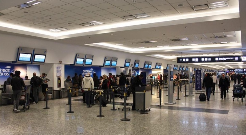 Amenaza de bomba en el Aeroparque Internacional Jorge Newbery: intervino la Brigada de Explosivos