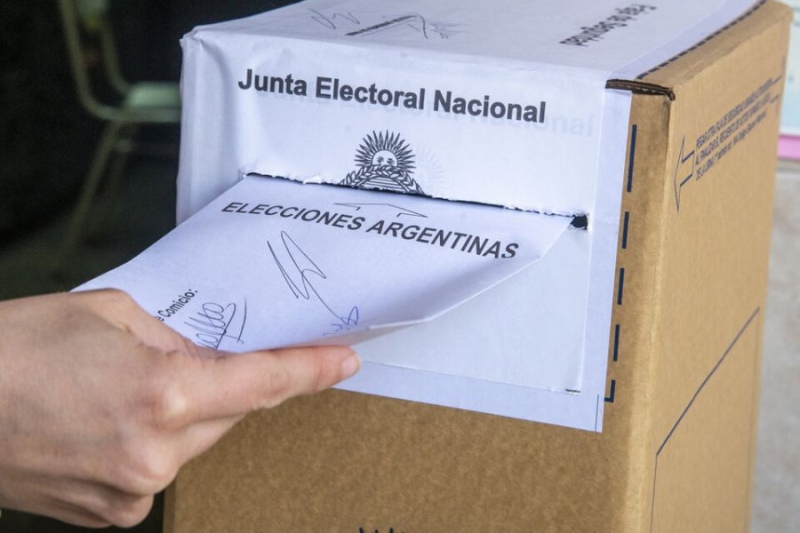 Un grupo de observadores va a supervisar las votaciones en seis provincias